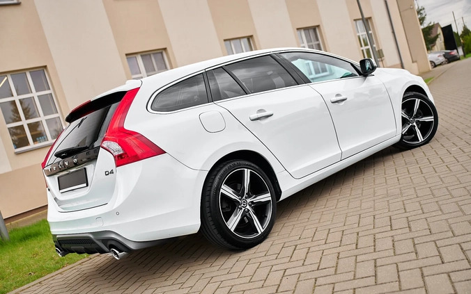 Volvo V60 cena 66900 przebieg: 210000, rok produkcji 2018 z Płock małe 781